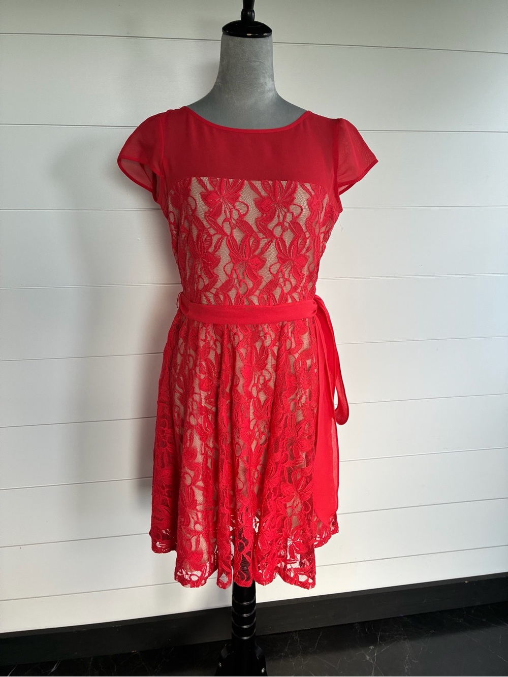 Danny & Nicole Melon/Orange Lace Beige Liner BodyCon Dress Sz 6 NWOT/0360